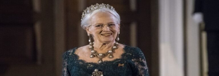 La reina Margarita de Dinamarca retira el título real a cuatro de sus nietos