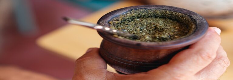 Chile se posiciona como el segundo país que más importa yerba mate argentina