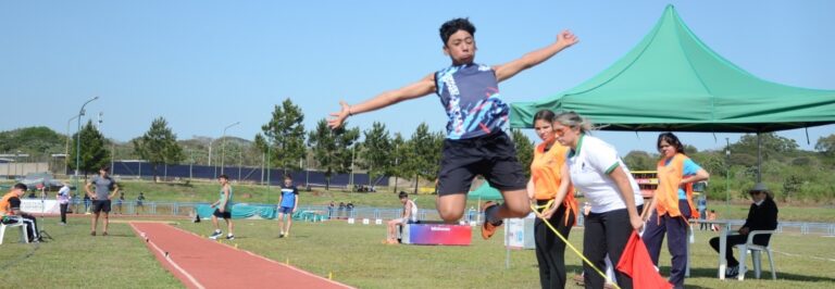 Juegos Deportivos Misioneros: la final de atletismo tuvo en acción a más de 300 jóvenes