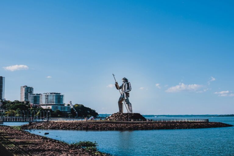 Hoy es la vigilia por Andrés Guacurarí