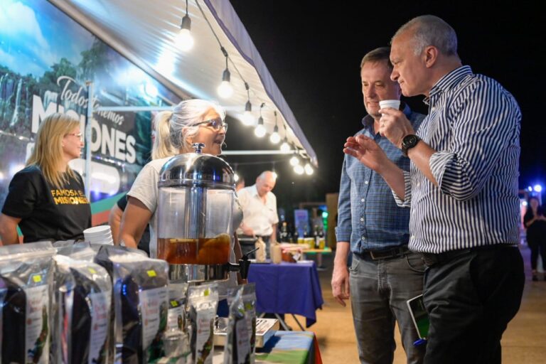 Más de 15 mil personas disfrutaron durante el fin de semana de la Feria Provincial…