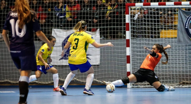 En tierra colorada fútbol femenino