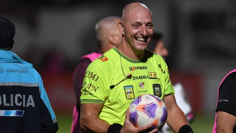 El misionero Néstor Pitana tendrá este miércoles su partido de despedida en Posadas