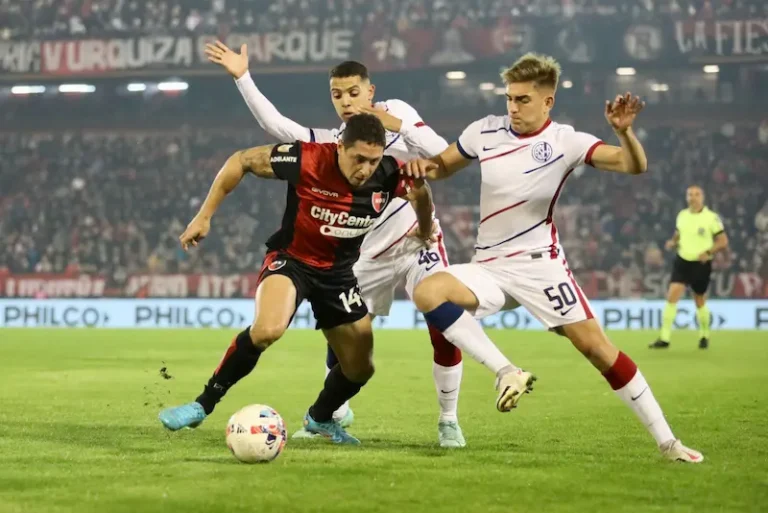 Newell’s venció a San Lorenzo y se mete de lleno en la pelea por la…