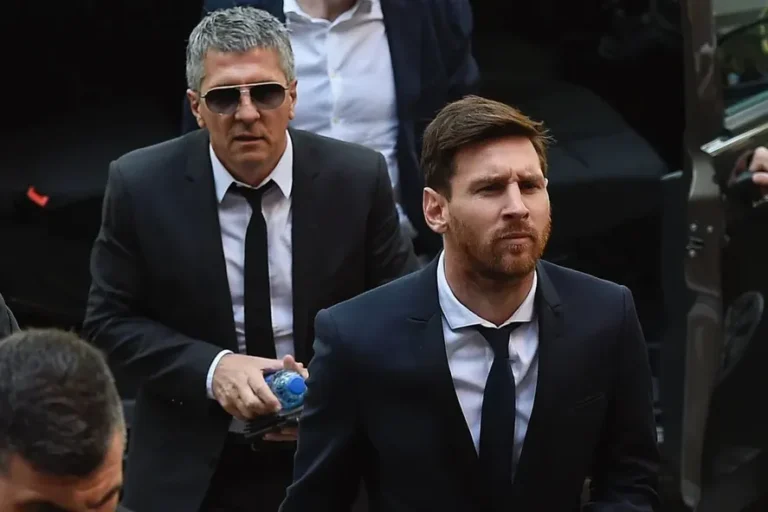 El padre de Messi niega que su hijo haya llegado a un acuerdo con un…