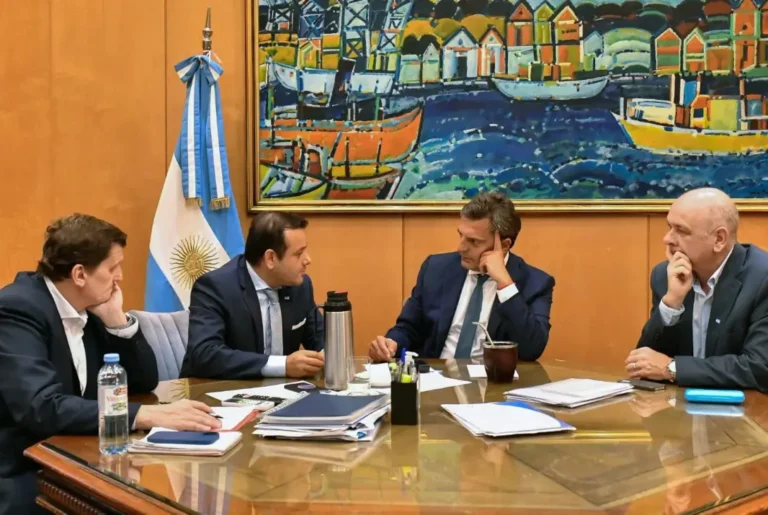 Mientras se aguarda la zona Aduanera, misiones pide extender dólar agro