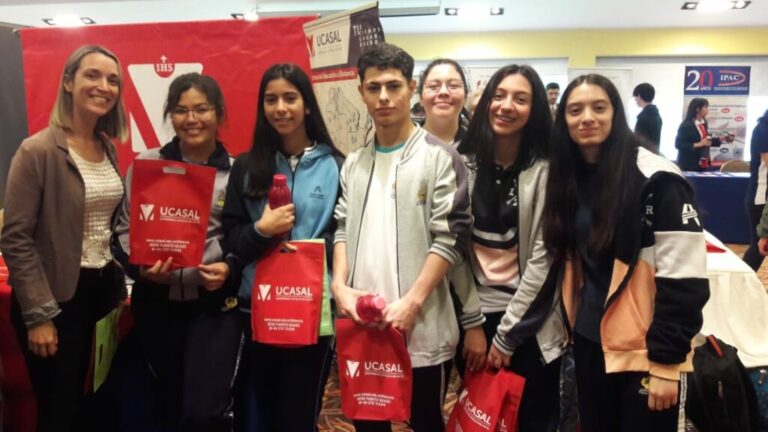 Con variadas ofertas académicas, Puerto Iguazú realizó su tercera edición de la “Expo Carreras”