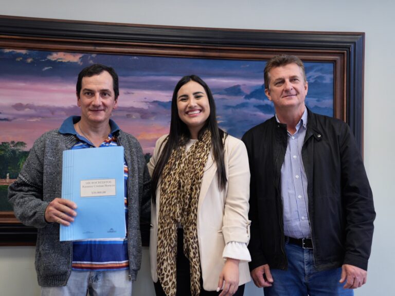 Más de 40 emprendedores de Leandro N. Alem fueron beneficiados con microcréditos