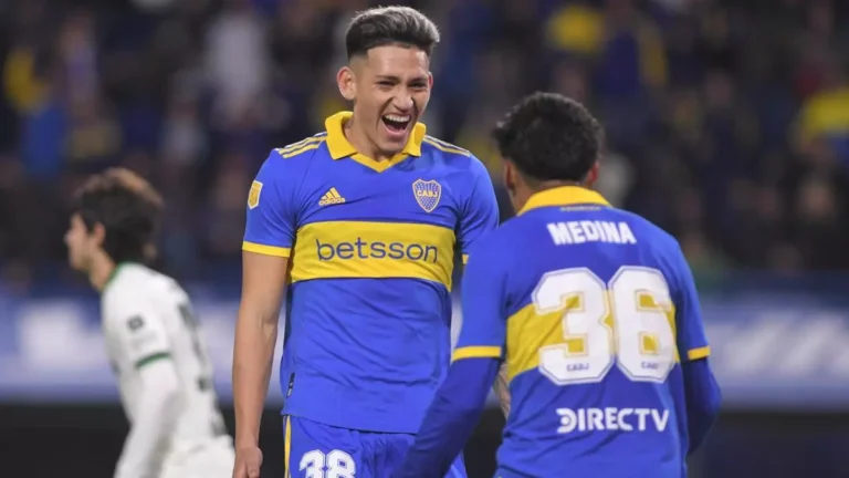 Boca venció a Sarmiento y se mantiene cerca de la zona de clasificación a las…