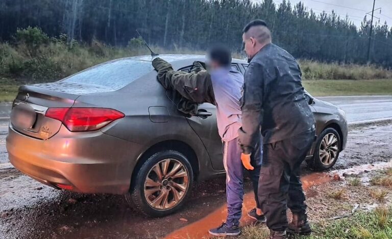 Atraparon en Garuhapé a dos delincuentes que habían robado un taxi