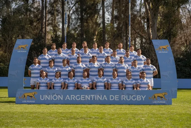 Bogado en la foto oficial de Los Pumas que ya están en Europa