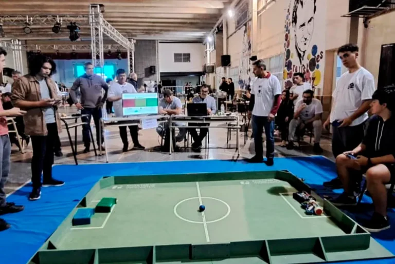 Estudiantes misioneros arrasan en la Liga Nacional de Robótica disputada en La Pampa