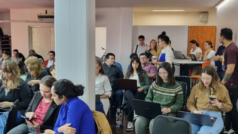 Docentes de Misiones se capacitan para utilizar la inteligencia artificial en la elaboración de contenidos…