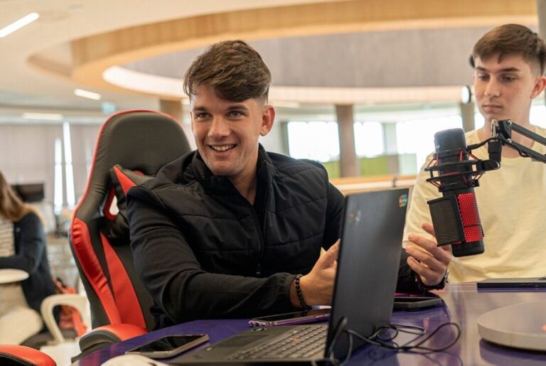 Spinelli resaltó la importancia de aprovechar el ecosistema del conocimiento