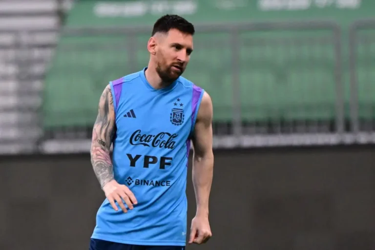 Llegó Lionel Messi y la selección argentina se prepara para enfrentar a Paraguay