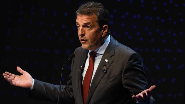 En medio de la suba del dólar, Massa anuncia un refuerzo para las reservas