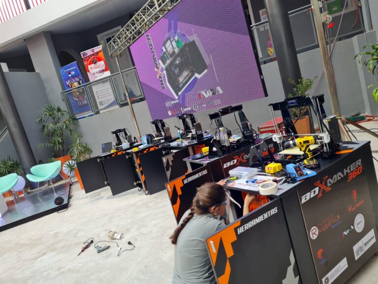 Misión StartUp: los 78 municipios convergen en Posadas para el evento más grande de robótica