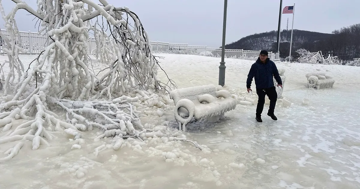 Ya son 90 los muertos por la ola polar en…