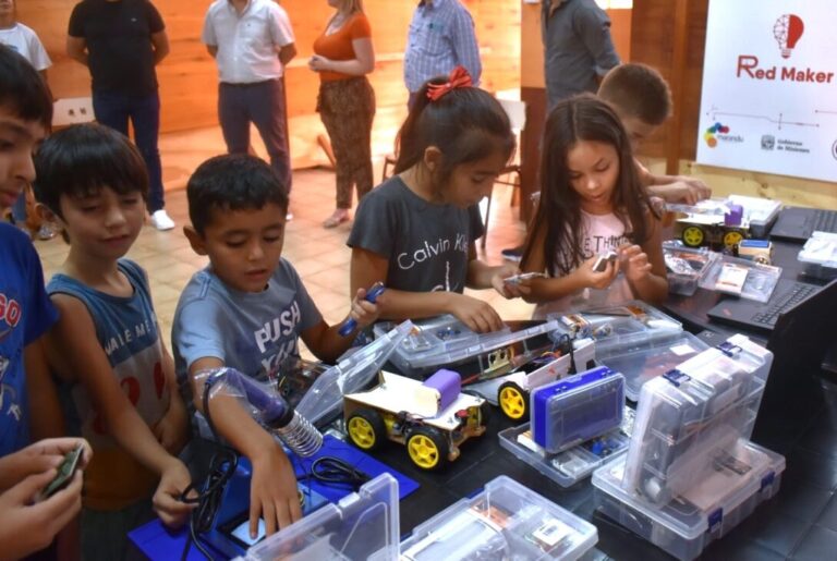 Nuevo equipamiento de robótica disponible en los espacios makers de los 78 municipios