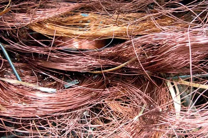 Oberá aprobó la regulación de actividades con metales no ferrosos para evitar el robo de cables