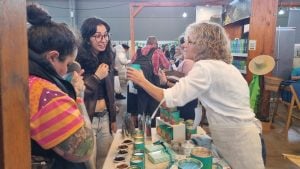 Un emprendimiento cordobés elige el té misionero como base de sus blends y vuelve a…