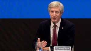 El Banco Central descartó que levantar el cepo para empresas…