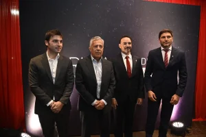 Gobernadores de distintos signos políticos evalúan coordinar el desdoblamiento electoral antes de los comicios nacionales de 2027