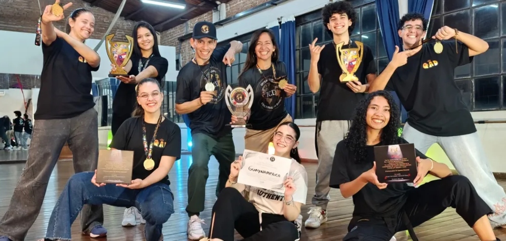 Bailarines misioneros brillaron en festival internacional de danza en Florianópolis