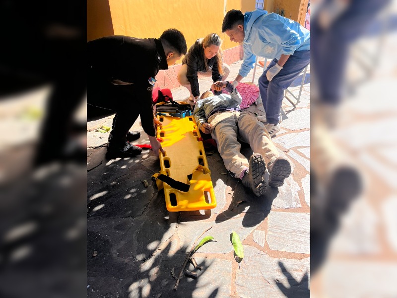 Un hombre de 80 años cayó de un árbol mientras podaba en el barrio San Marcos de Posadas
