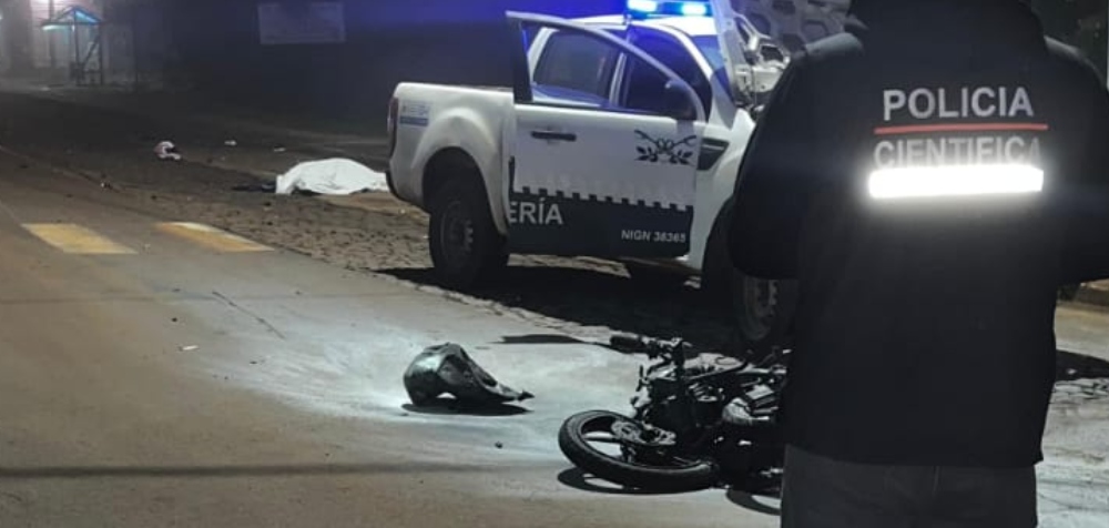 Murió un motociclista tras chocar con una camioneta de Gendarmería en Dos de Mayo