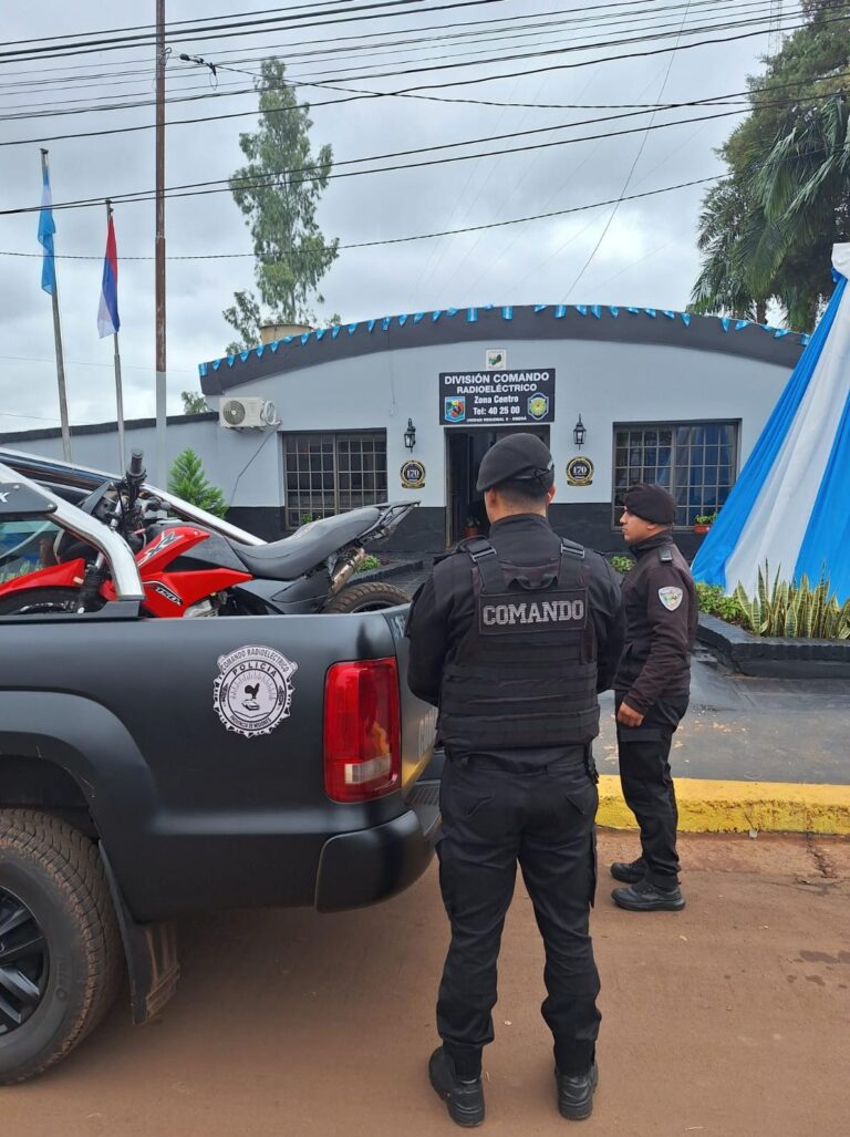 Secuestraron una moto desarmada en el barrio A-4: los dos sospechosos fugaron antes de ser…