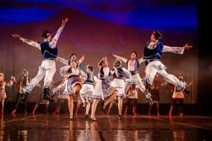 El Ballet Kolomeia cumple 40 años y los festeja con una gran Gala Ucraniana en el Teatro Lírico de Posadas