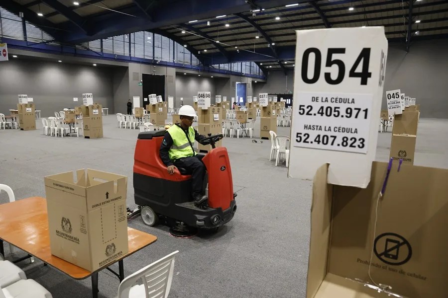 Colombia elige presidente en segunda vuelta entre De la Espriella…