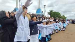 Candelaria celebró el Día de la Bandera con promesa de alumnos, jura militar y desfile…
