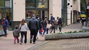 Posadas se mueve antes del Día del Padre: aguinaldo y Ahora Papá impulsan las ventas