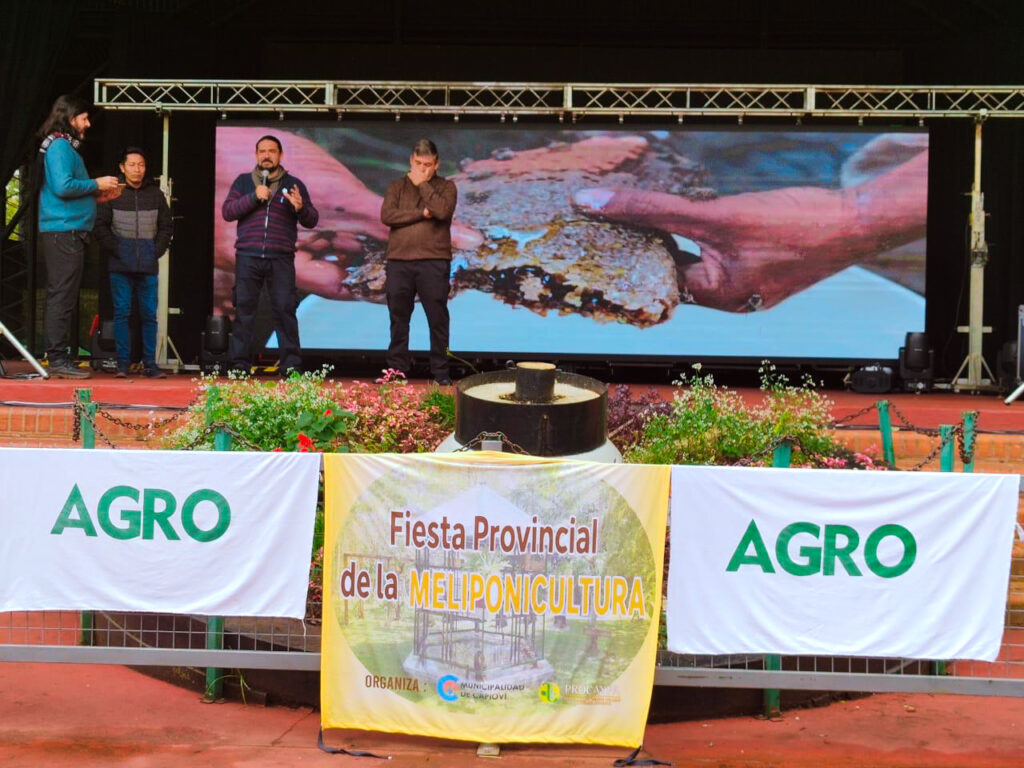 Capioví fue sede de la Fiesta Provincial de la Meliponicultura y destacaron el proyecto de miel yateí en comunidades guaraníes