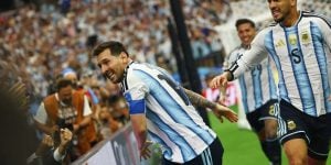 Misioneros vivieron el doblete de Messi en Dallas: «Tiene esa varita mágica increíble»