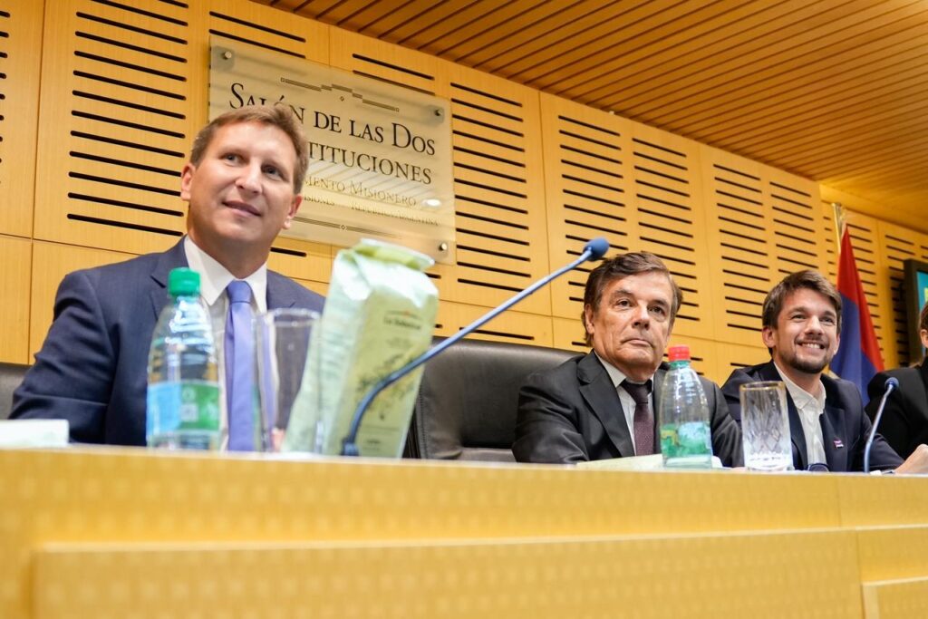 Rovira propone sumar una tarjeta sanitaria al proyecto de trazabilidad…