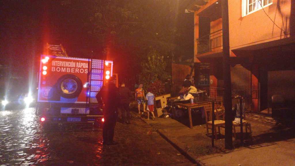 Dos incendios en viviendas de Posadas y Candelaria dejaron daños materiales pero sin heridos