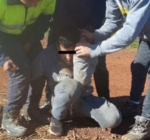 Atraparon a un hombre robando en una obra de Itaembé Miní y los obreros lo…