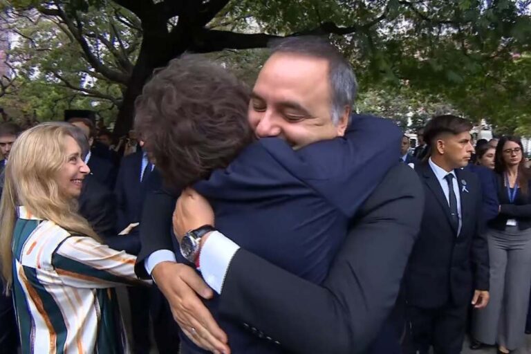 Diputados sesiona este martes para definir si interpela a Adorni por presuntas irregularidades