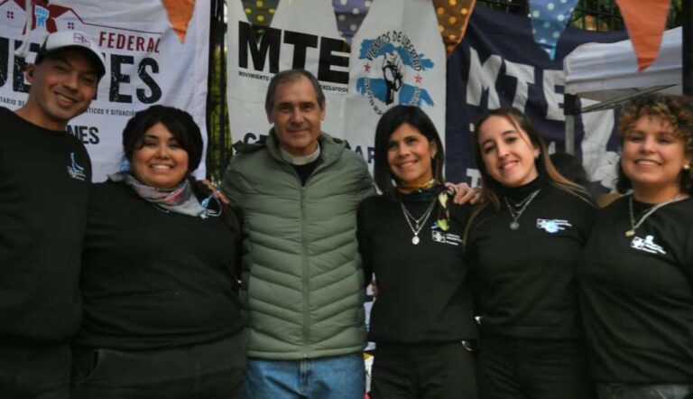 Posadas celebró el Día de la Bandera con música en vivo y una colecta solidaria&hellip;