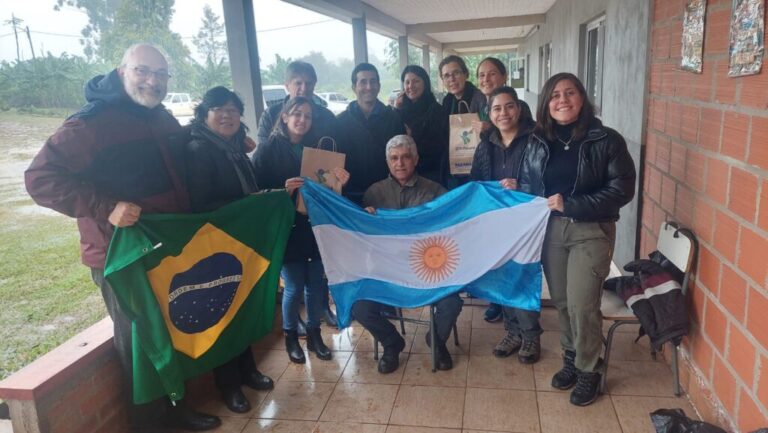 Argentina y Brasil impulsan ensayos de café en Misiones para diversificar la producción familiar