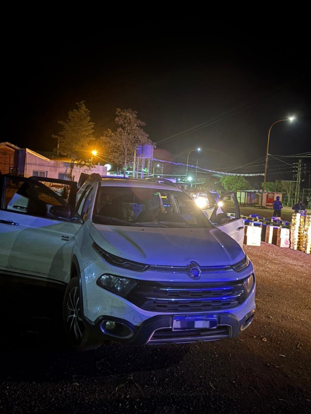 Pozo Azul: dos camionetas robadas y casi 30.000 atados de cigarrillos de contrabando cayeron en un operativo nocturno