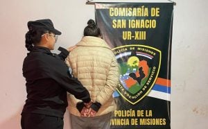 San Ignacio: detuvieron a una mujer acusada de vender objetos que su hijo de 16 años habría robado en un complejo turístico