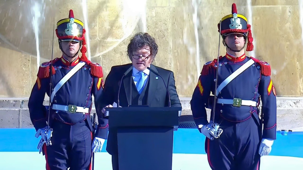 En el Día de la Bandera, Milei reivindicó a Belgrano…