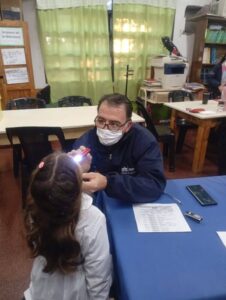 El Prosame realizó cientos de atenciones médicas y aplicó vacunas en escuelas de Posadas
