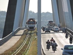 Cruzar de Posadas a Encarnación tardó 50 minutos: así fue el relevamiento en el puente…