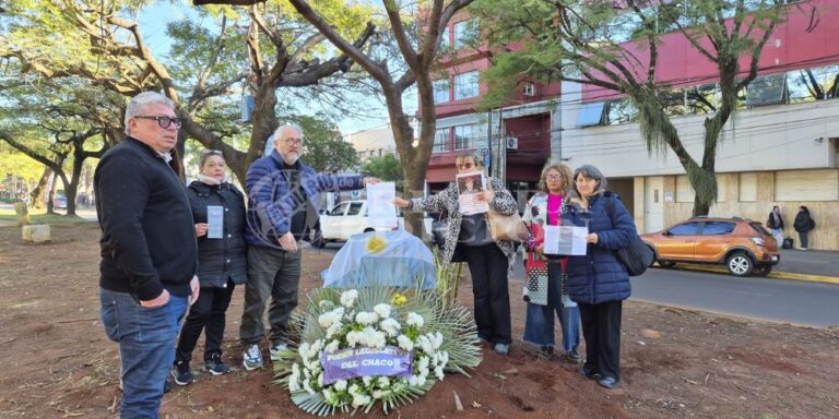 23 años sin justicia: la madre de un soldado muerto en Apóstoles acusa al juez…