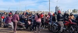 Pelea entre paseros y motociclistas interrumpió el tránsito en el puente Posadas-Encarnación